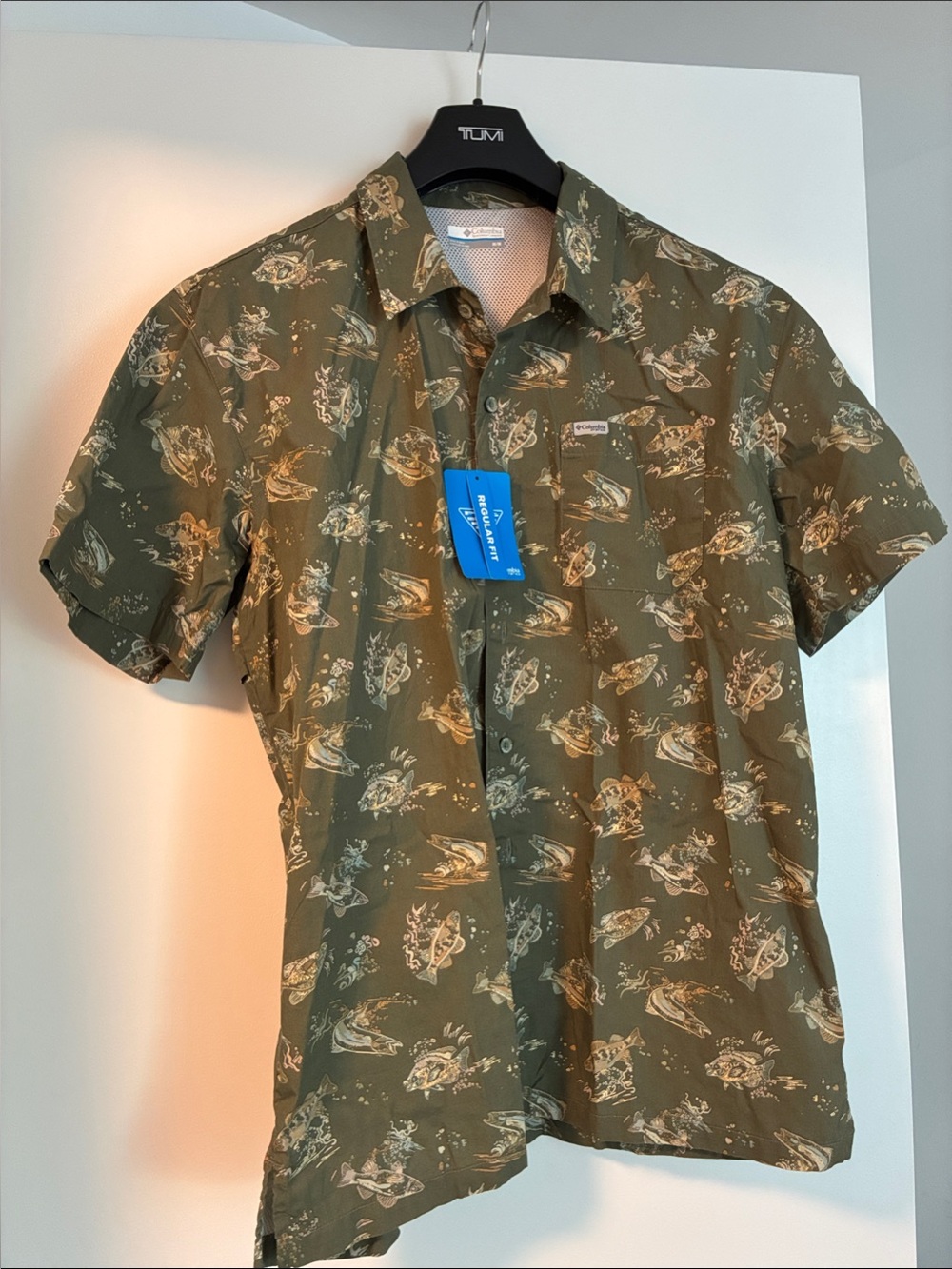 **NWOT** Columbia Olive Green Short-Sleeve Printed Button-Up Shirt